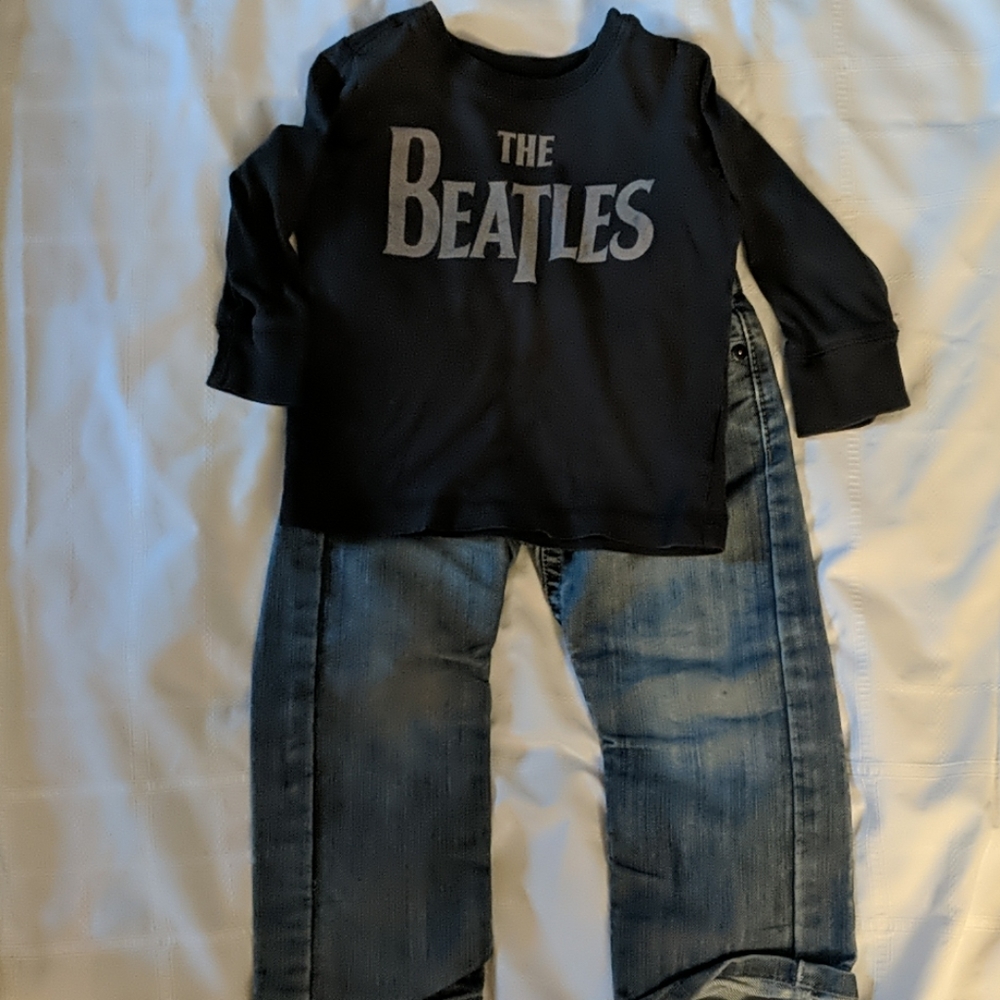 Boys 2 t Levi jeans Beatles outfit
